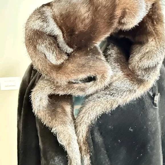 GALLERY WOMENHooded Full Length Faux Fur Coat SIZE 1 X